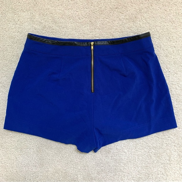 Forever 21 Royal Blue shorts size medium m black faux leather trim gold zipper - Picture 2 of 4